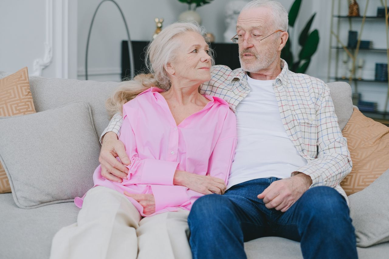 Retiree receiving guaranteed lifetime income payments from a fixed indexed annuity income rider#1.6